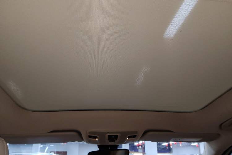 Used Mercedes-Benz GLA 2015 GLA 220 4MATIC Luxury Model Headliner