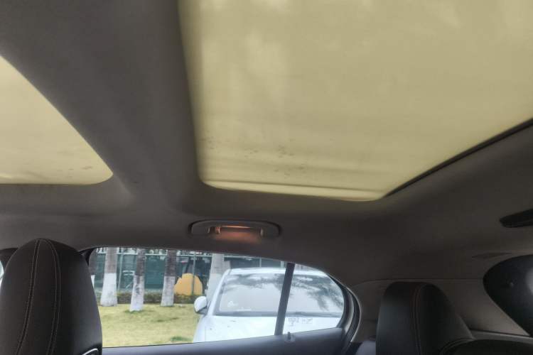 Used Mercedes-Benz GLA 2015 GLA 200 Fashion Model Headliner