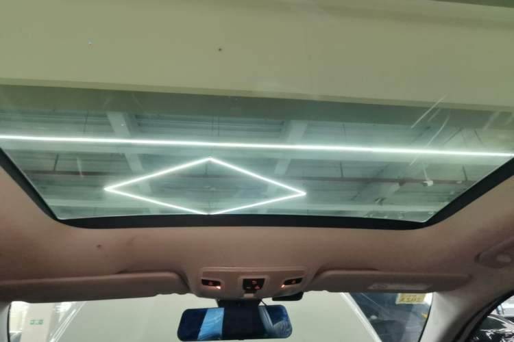 Used Mercedes-Benz GLA 2015 GLA 200 Sport Edition Headliner
