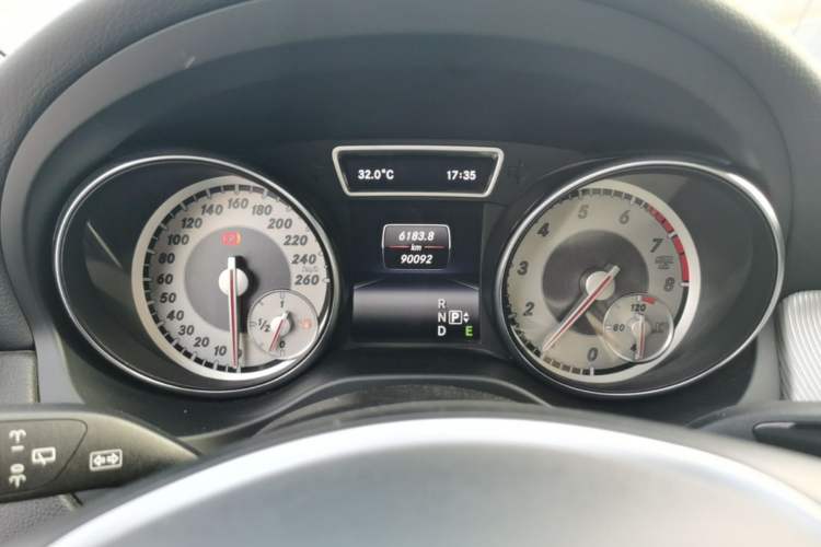 Used Mercedes-Benz GLA 2015 GLA 200 Fashion Model Instrument Cluster