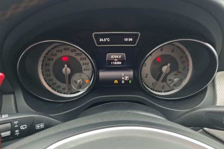 Used Mercedes-Benz GLA 2015 GLA 200 Fashion Model Instrument Cluster