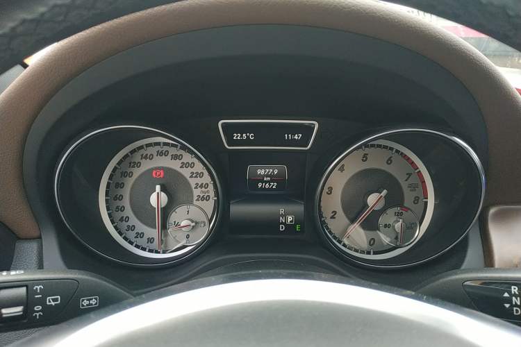 Used Mercedes-Benz GLA 2015 GLA 260 4MATIC Sport Edition Instrument Cluster