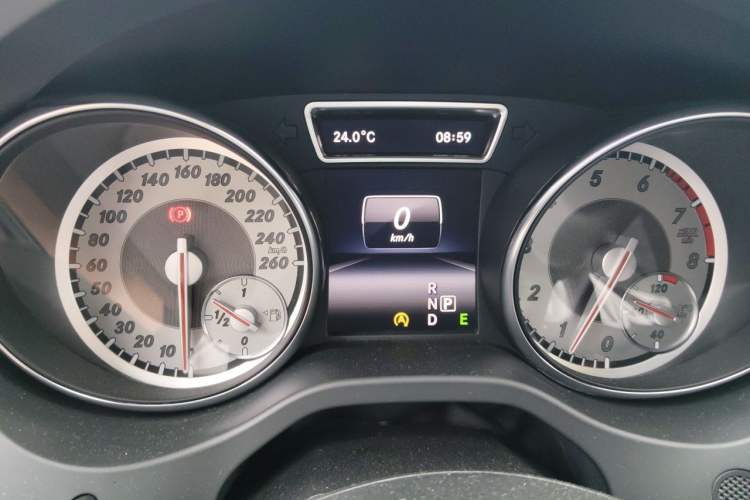Used Mercedes-Benz GLA 2015 GLA 200 Instrument Cluster