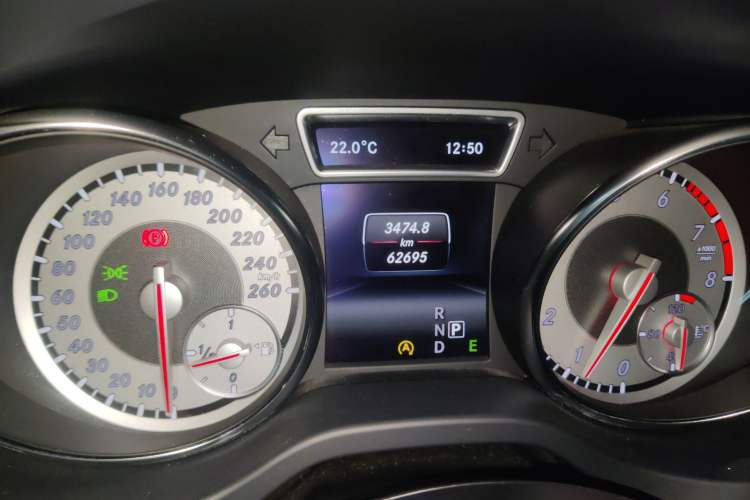Used Mercedes-Benz GLA 2015 GLA 260 4MATIC Sport Edition Instrument Cluster