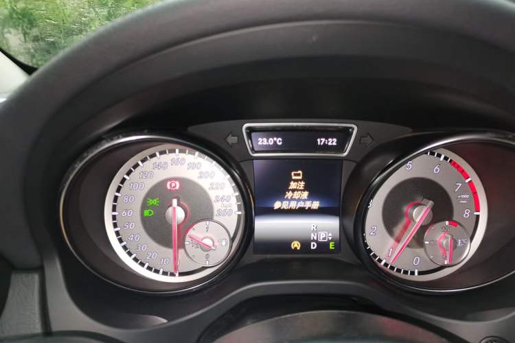 Used Mercedes-Benz GLA 2015 GLA 220 4MATIC Fashion Model Instrument Cluster