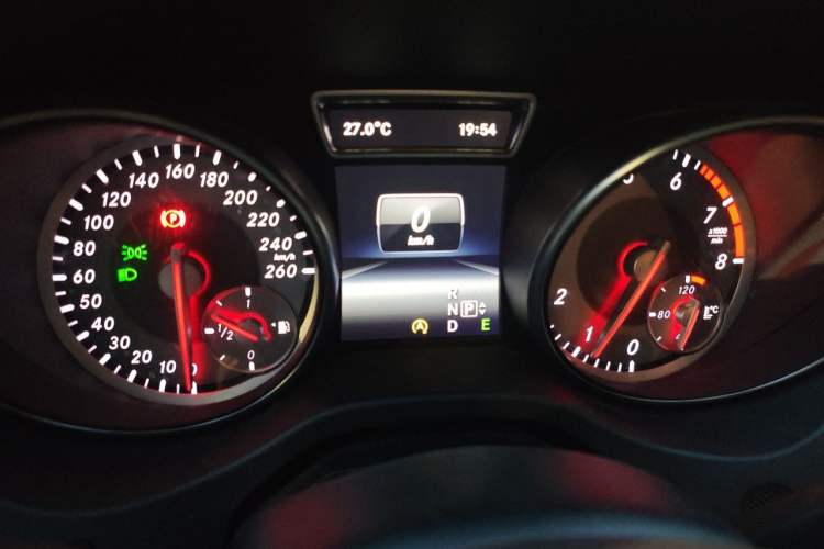 Used Mercedes-Benz GLA 2015 GLA 200 Fashion Model Instrument Cluster