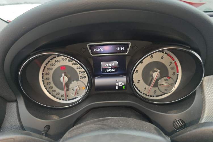 Used Mercedes-Benz GLA 2015 GLA 220 4MATIC Fashion Model Instrument Cluster