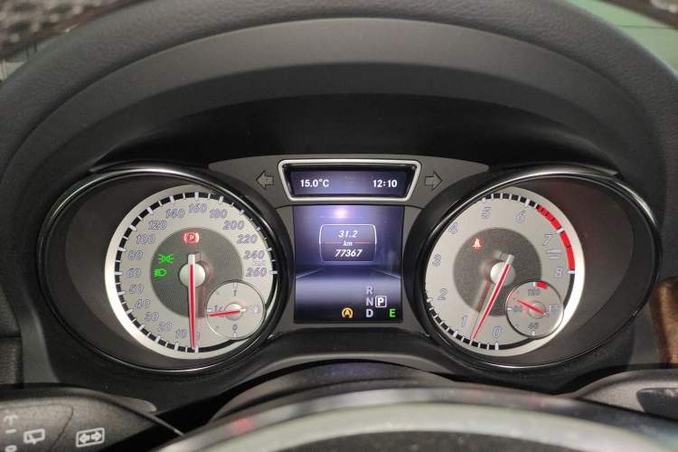 Used Mercedes-Benz GLA 2015 GLA 260 4MATIC Instrument Cluster