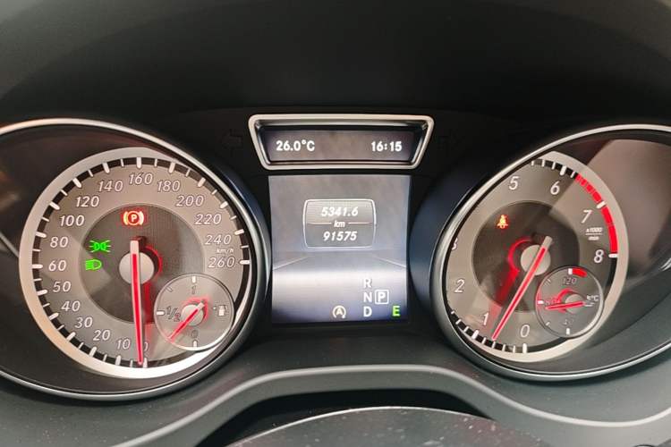 Used Mercedes-Benz GLA 2015 GLA 200 Sport Edition Instrument Cluster