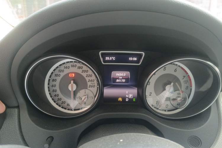 Used Mercedes-Benz GLA 2015 GLA 200 Fashion Model Instrument Cluster