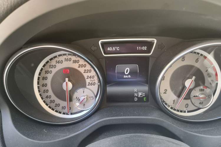 Used Mercedes-Benz GLA 2015 GLA 220 4MATIC Fashion Model Instrument Cluster
