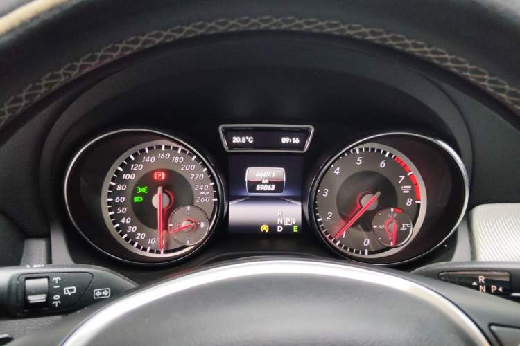 Used Mercedes-Benz GLA 2015 GLA 200 Fashion Model Instrument Cluster