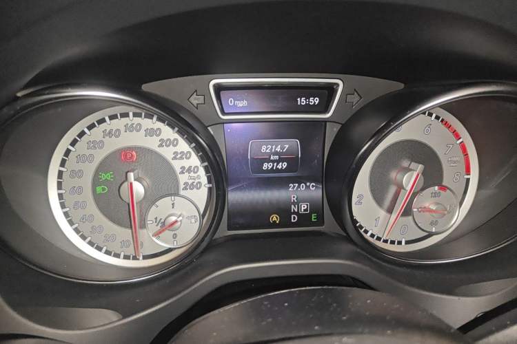 Used Mercedes-Benz GLA 2015 GLA 220 4MATIC Luxury Model Instrument Cluster
