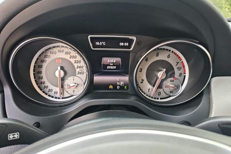 Used Mercedes-Benz GLA 2015 GLA 220 4MATIC Fashion Model Instrument Cluster