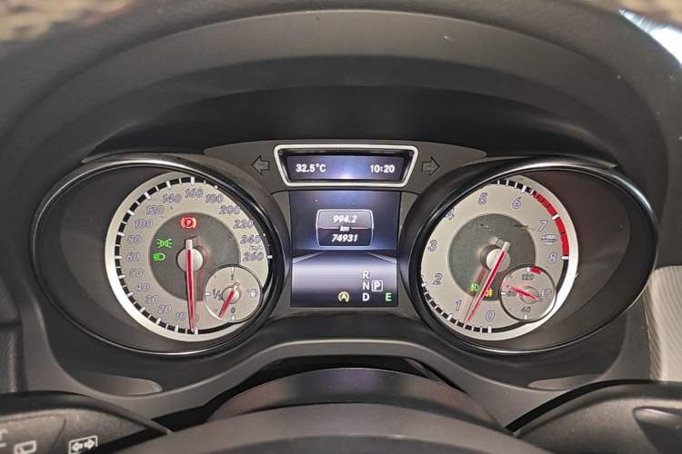 Used Mercedes-Benz GLA 2015 GLA 200 Fashion Model Instrument Cluster