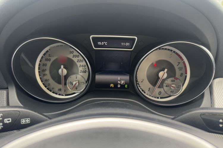Used Mercedes-Benz GLA 2015 GLA 220 4MATIC Fashion Model Instrument Cluster