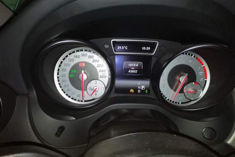 Used Mercedes-Benz GLA 2015 GLA 200 Fashion Model Instrument Cluster