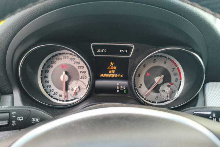 Used Mercedes-Benz GLA 2015 GLA 220 4MATIC Luxury Model Instrument Cluster