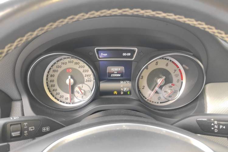 Used Mercedes-Benz GLA 2015 GLA 220 4MATIC Luxury Model Instrument Cluster