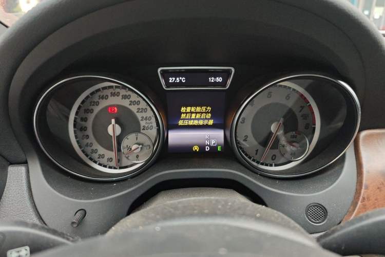 Used Mercedes-Benz GLA 2015 GLA 260 4MATIC Sport Edition Instrument Cluster
