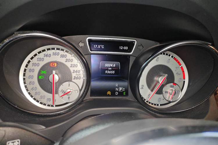 Used Mercedes-Benz GLA 2015 GLA 260 4MATIC Instrument Cluster