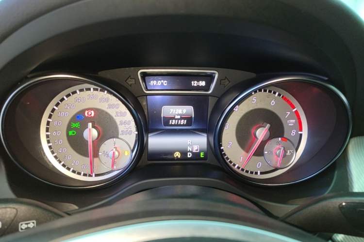Used Mercedes-Benz GLA 2015 GLA 200 Fashion Model Instrument Cluster