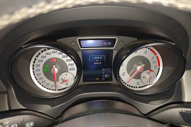 Used Mercedes-Benz GLA 2015 GLA 200 Fashion Model Instrument Cluster