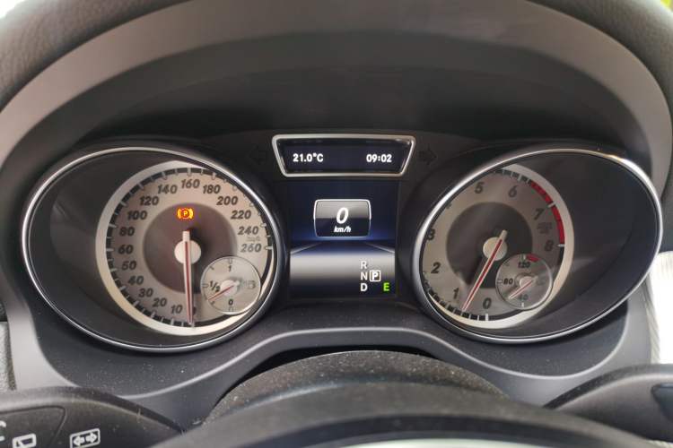 Used Mercedes-Benz GLA 2015 GLA 220 4MATIC Luxury Model Instrument Cluster