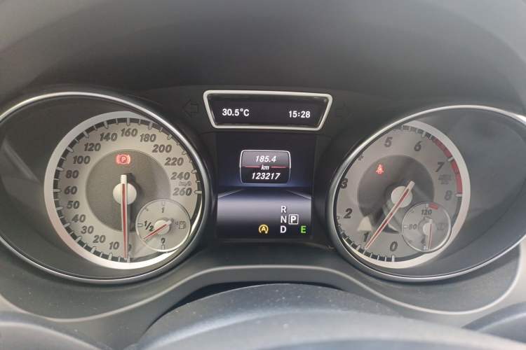 Used Mercedes-Benz GLA 2015 GLA 200 Fashion Model Instrument Cluster