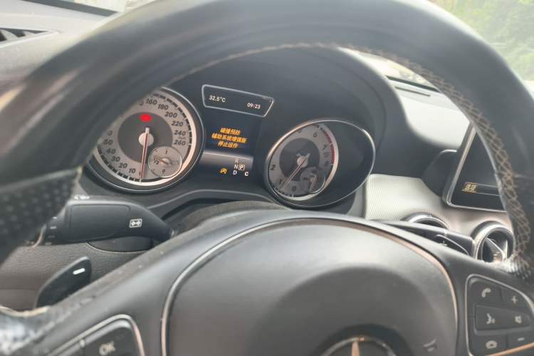 Used Mercedes-Benz GLA 2015 GLA 200 Instrument Cluster