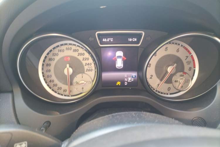 Used Mercedes-Benz GLA 2015 GLA 200 Fashion Model Instrument Cluster