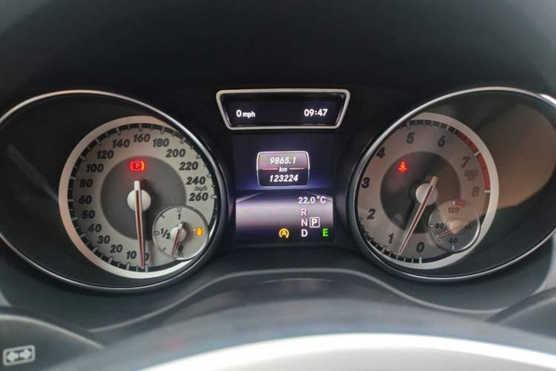 Used Mercedes-Benz GLA 2015 GLA 260 4MATIC Sport Edition Instrument Cluster
