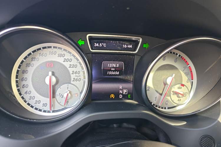 Used Mercedes-Benz GLA 2015 GLA 220 4MATIC Fashion Model Instrument Cluster