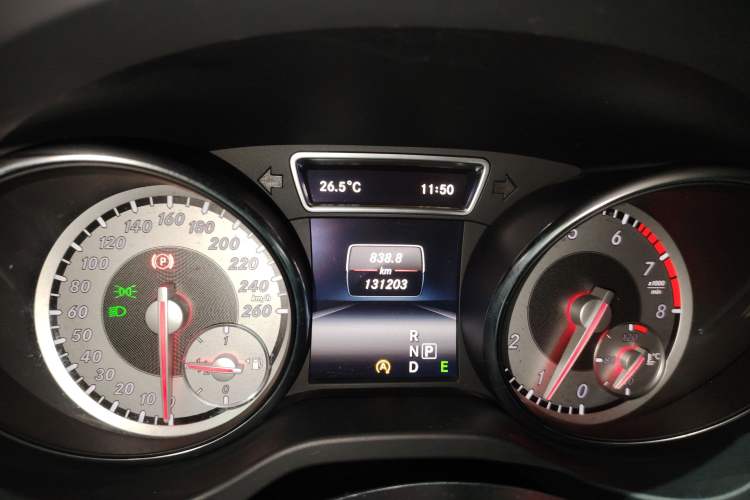 Used Mercedes-Benz GLA 2015 GLA 260 4MATIC Sport Edition Instrument Cluster
