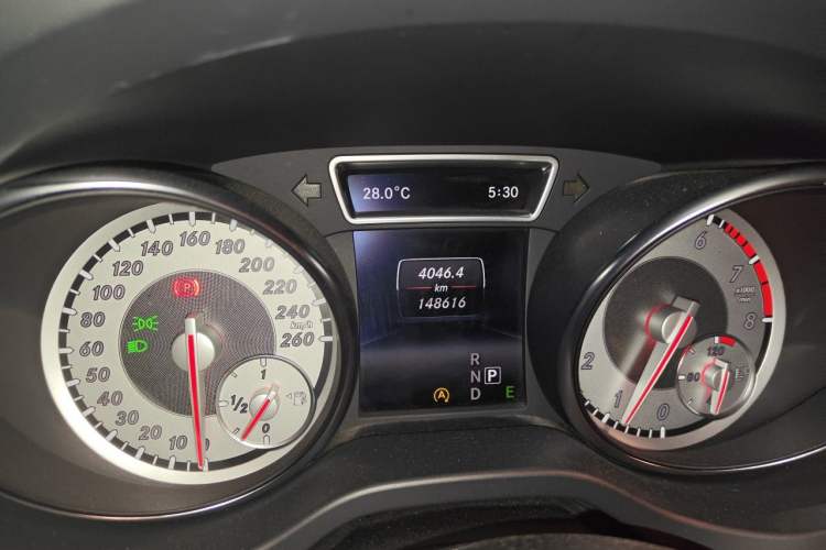 Used Mercedes-Benz GLA 2015 GLA 220 4MATIC Luxury Model Instrument Cluster