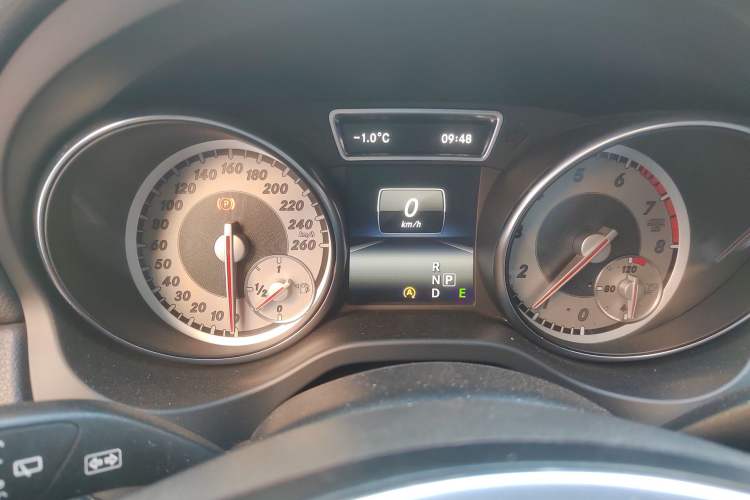 Used Mercedes-Benz GLA 2015 GLA 200 Fashion Model Instrument Cluster