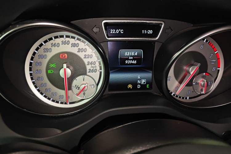 Used Mercedes-Benz GLA 2015 GLA 260 4MATIC Instrument Cluster