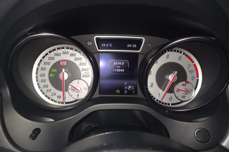 Used Mercedes-Benz GLA 2015 GLA 220 4MATIC Fashion Model Instrument Cluster