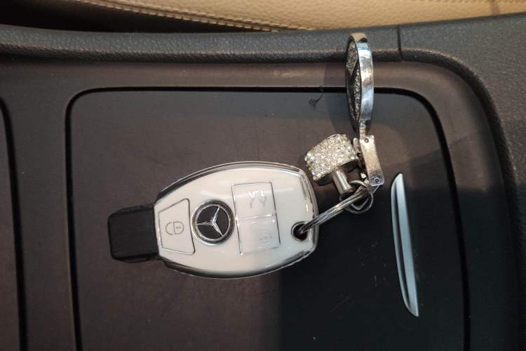 Used Mercedes-Benz GLA 2015 GLA 220 4MATIC Luxury Model Interior 1
