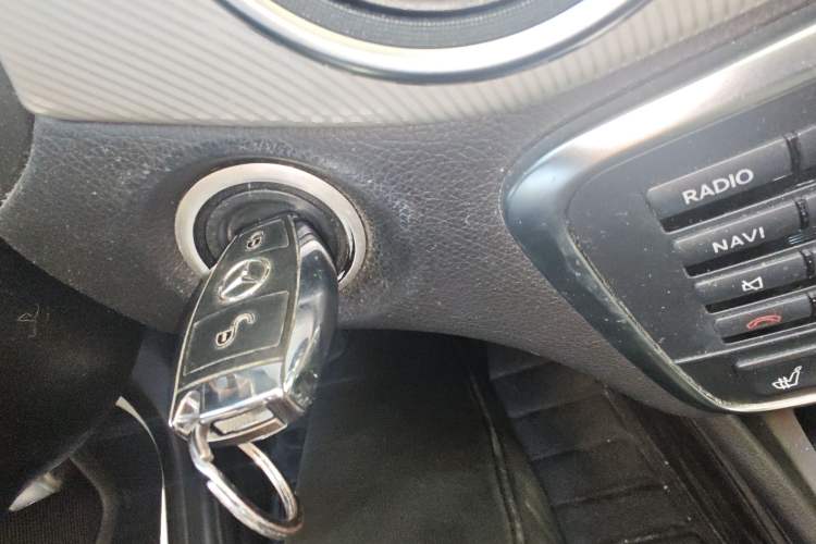 Used Mercedes-Benz GLA 2015 GLA 220 4MATIC Fashion Model Interior 1