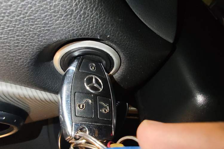 Used Mercedes-Benz GLA 2015 GLA 220 4MATIC Fashion Model Interior 1