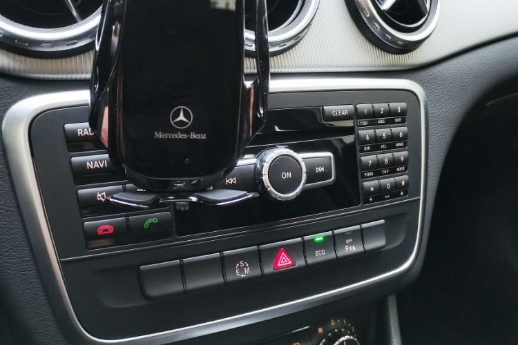 Used Mercedes-Benz GLA 2015 GLA 200 Interior 3