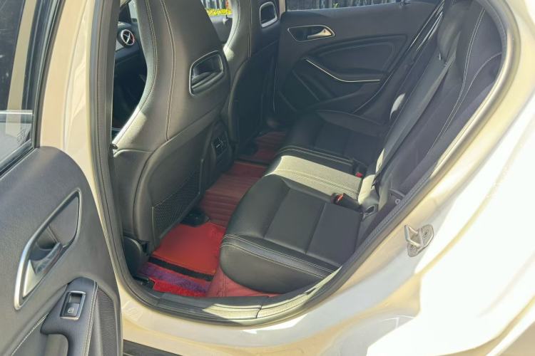 Used Mercedes-Benz GLA 2015 GLA 200 Fashion Model Interior 3