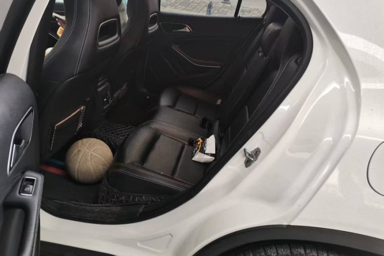 Used Mercedes-Benz GLA 2015 GLA 200 Sport Edition Interior 3