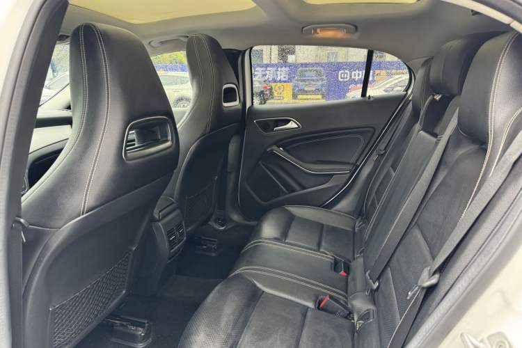 Used Mercedes-Benz GLA 2015 GLA 200 Fashion Model Interior 3