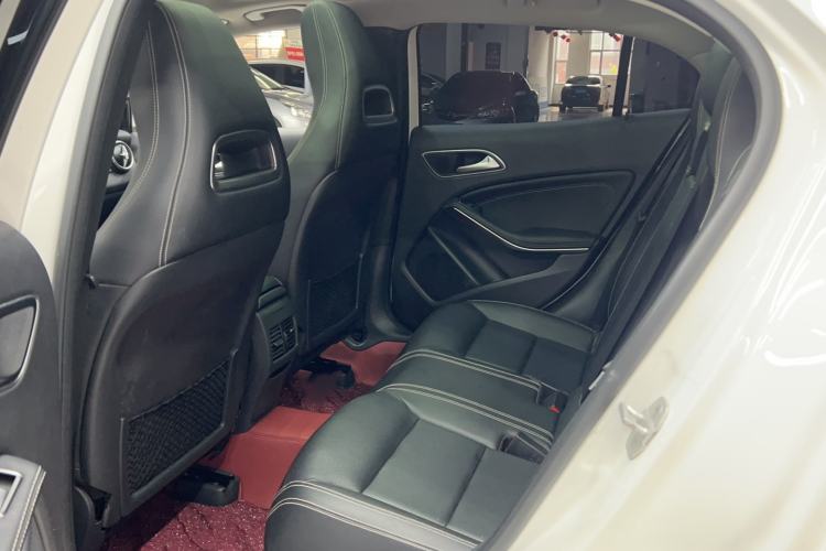 Used Mercedes-Benz GLA 2015 GLA 200 Fashion Model Interior 3