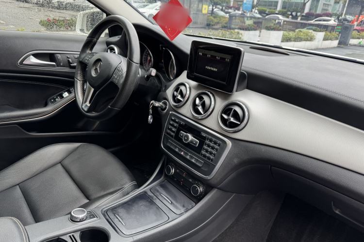 Used Mercedes-Benz GLA 2015 GLA 200 Fashion Model Interior 4