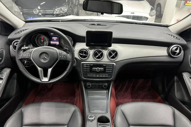 Used Mercedes-Benz GLA 2015 GLA 200 Fashion Model Interior 4
