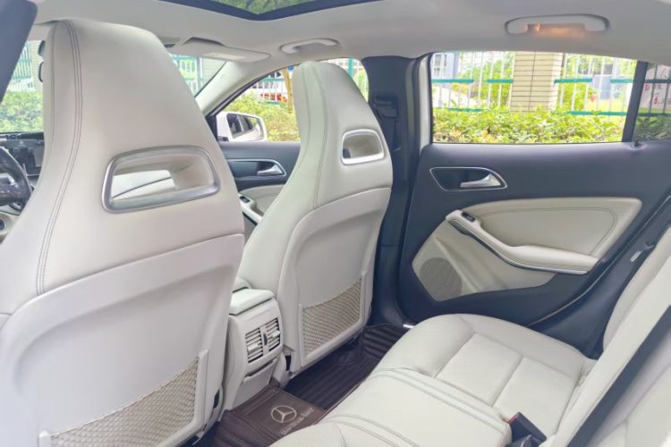 Used Mercedes-Benz GLA 2015 GLA 200 Fashion Model Interior 4