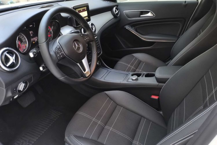 Used Mercedes-Benz GLA 2015 GLA 200 Interior 6
